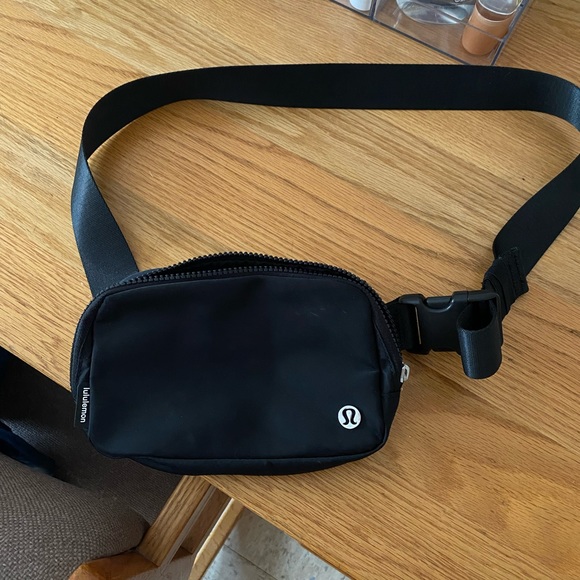lululemon athletica Handbags - Lululemon Belt Bag